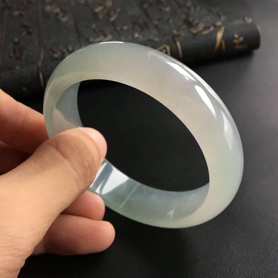 (超值推荐)冰种晴水略飘花手镯(56.6mm)