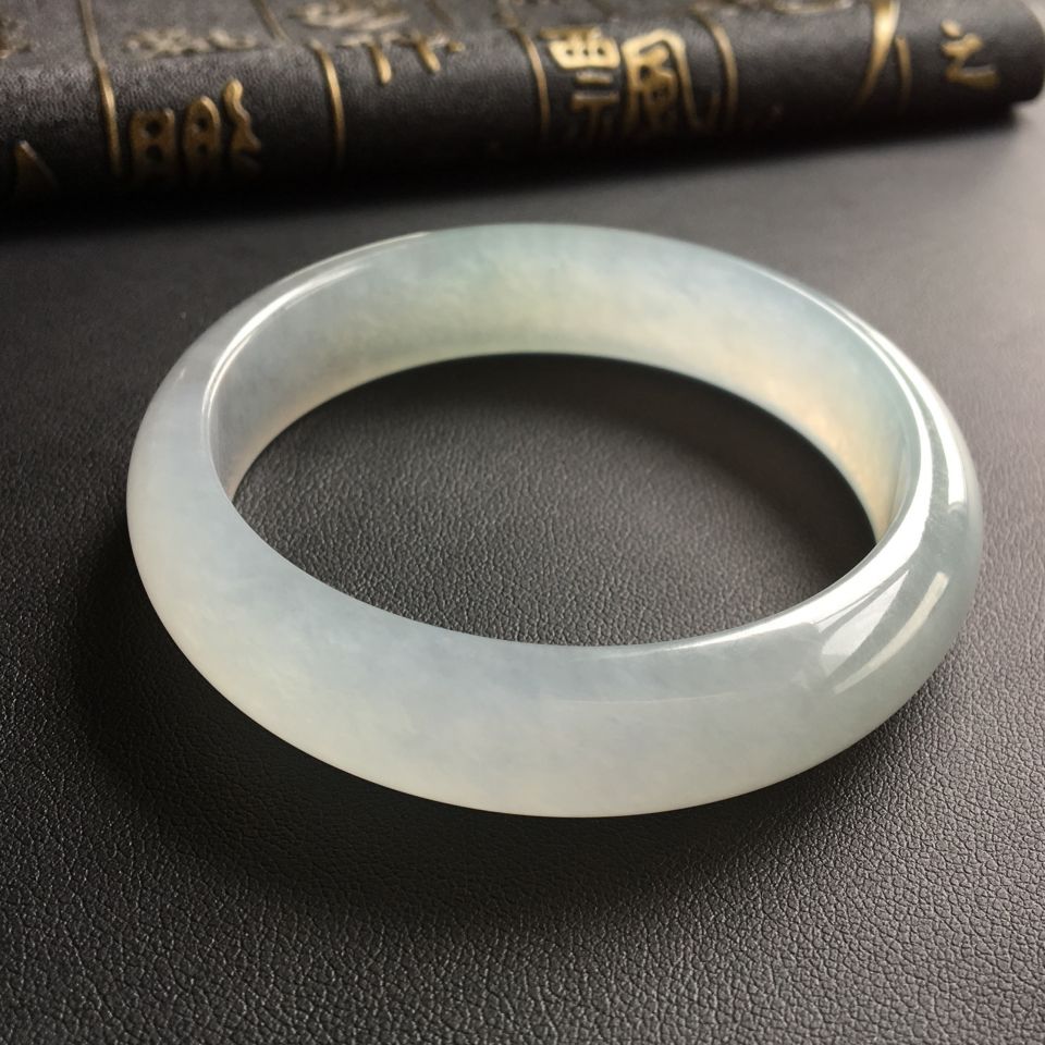 (超值推荐)冰种晴水手镯(57.2mm)