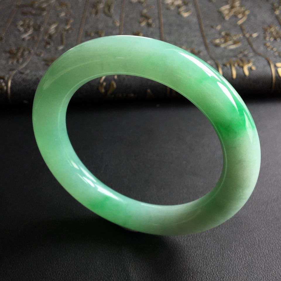 糯冰种晴水略飘翠圆条手镯(53.8mm)