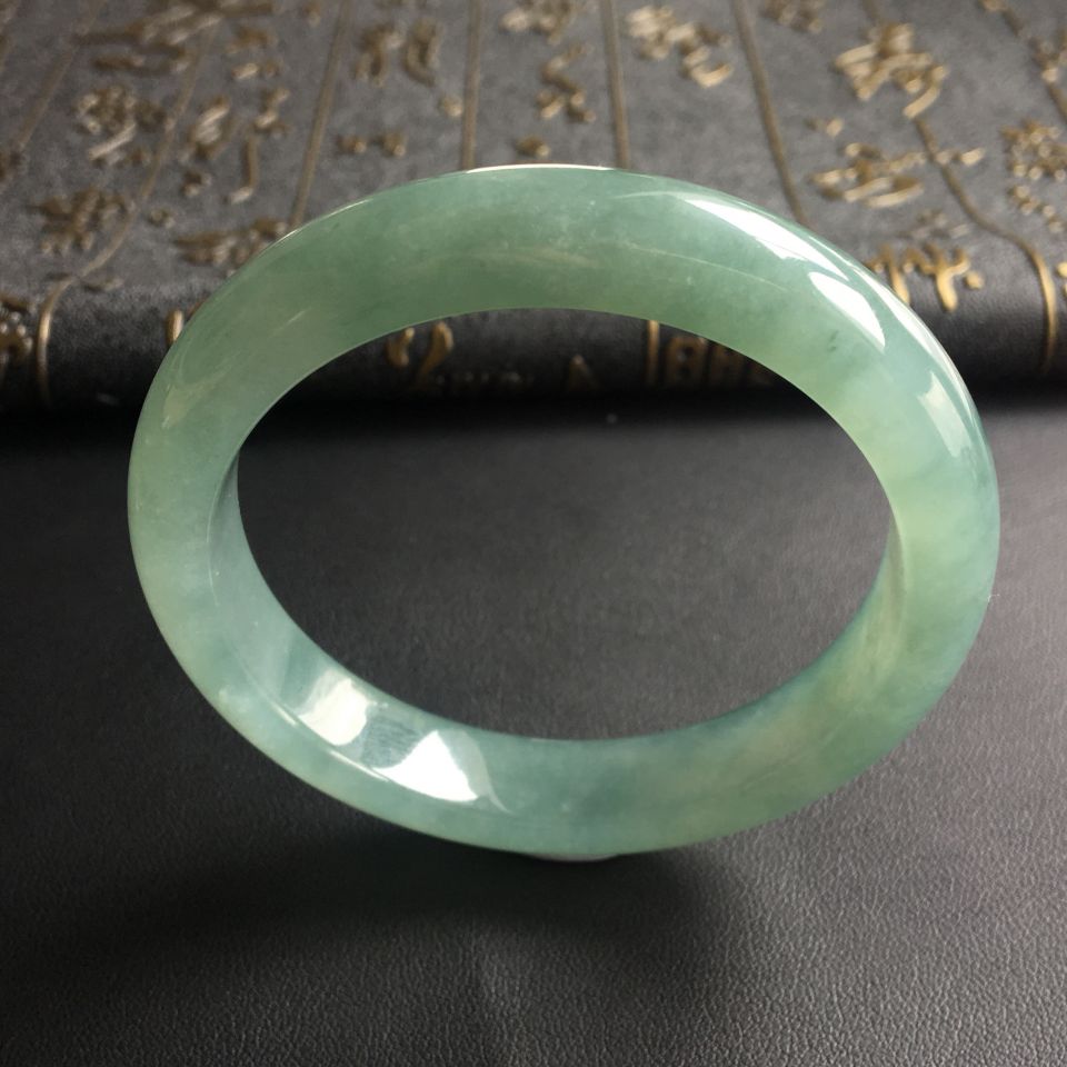 糯冰种晴水手镯(56.2mm)