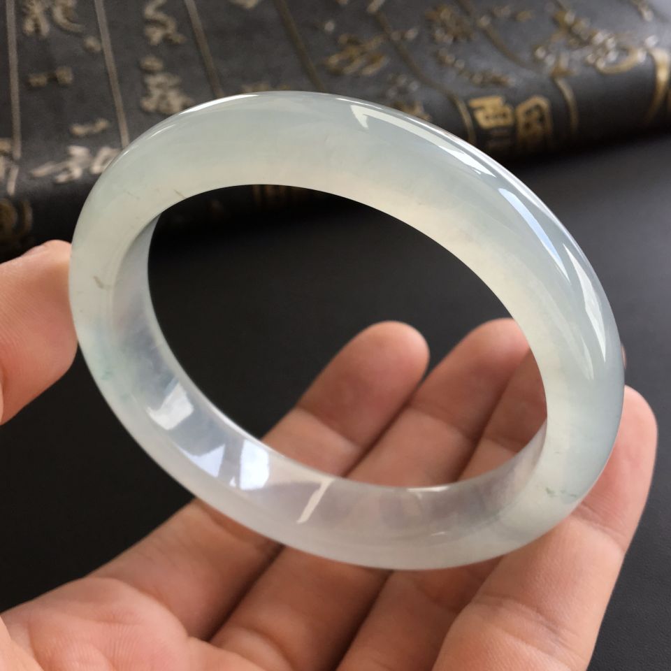 冰种晴水略飘花手镯(57.6mm)