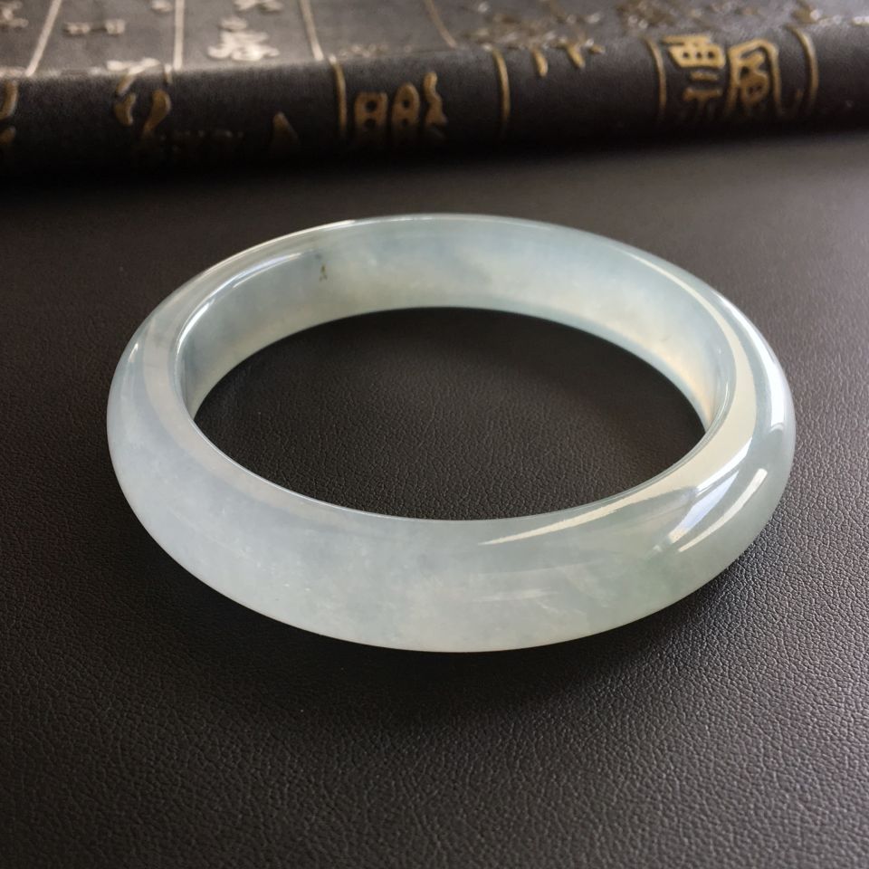 冰种晴水略飘花手镯(57.6mm)