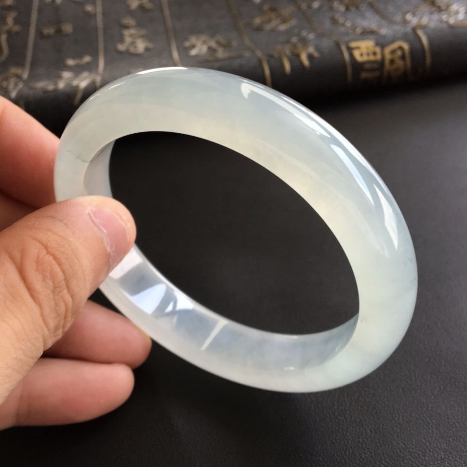 冰种晴水略飘花手镯(57.6mm)