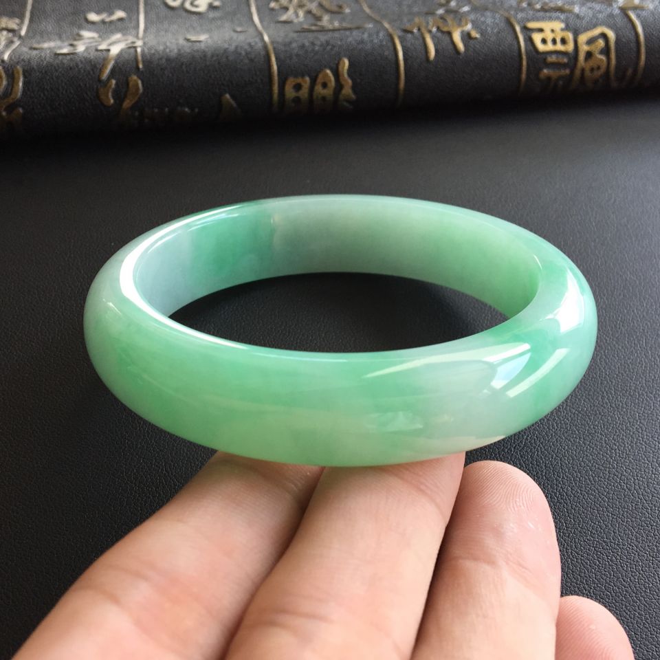 糯冰种飘翠手镯(56.8mm)