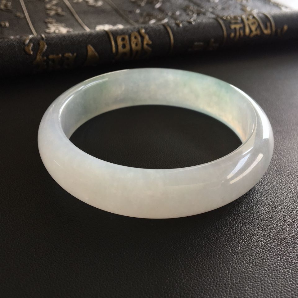 糯冰种飘花手镯(56mm)