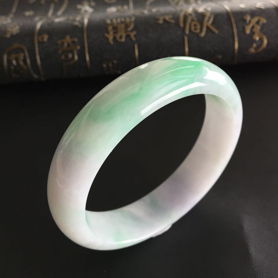 糯冰种淡春带彩手镯(59mm)