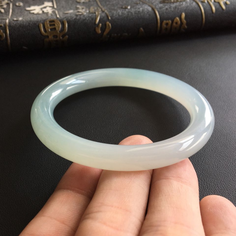 糯冰种晴水圆条手镯(54.6mm)
