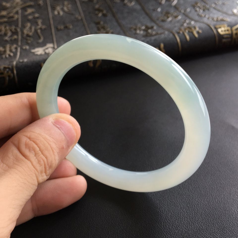 糯冰种晴水圆条手镯(54.6mm)