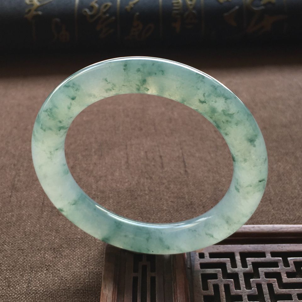 糯冰种飘花圆条手镯(56.5mm)