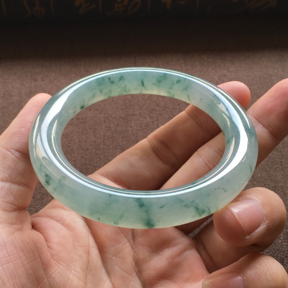 糯冰种飘花圆条手镯(56.5mm)