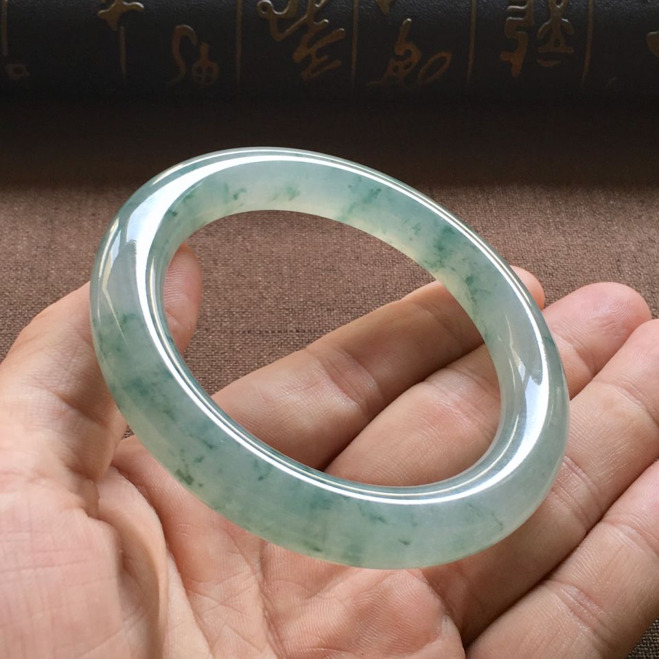 糯冰种飘花圆条手镯(56.5mm)