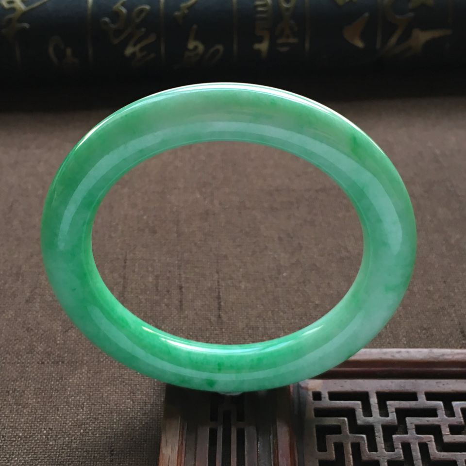 糯冰种飘翠圆条手镯(57.2mm)