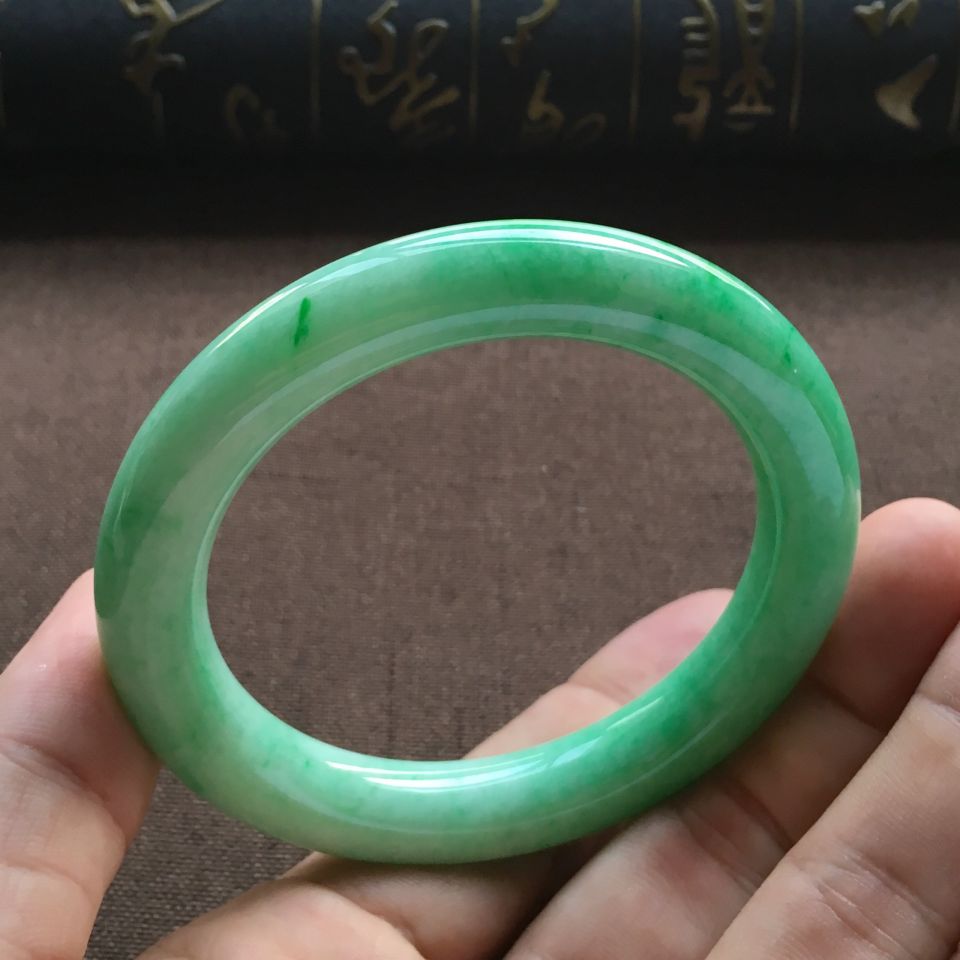 糯冰种飘翠圆条手镯(57.2mm)