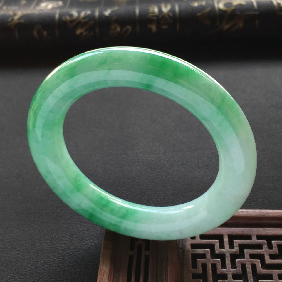 糯冰种飘翠圆条手镯(58mm)