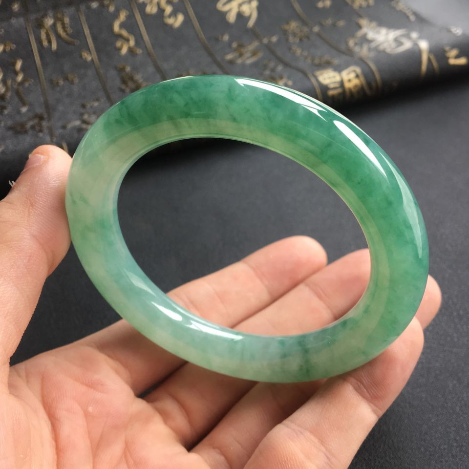 糯冰种飘花圆条手镯(56mm)