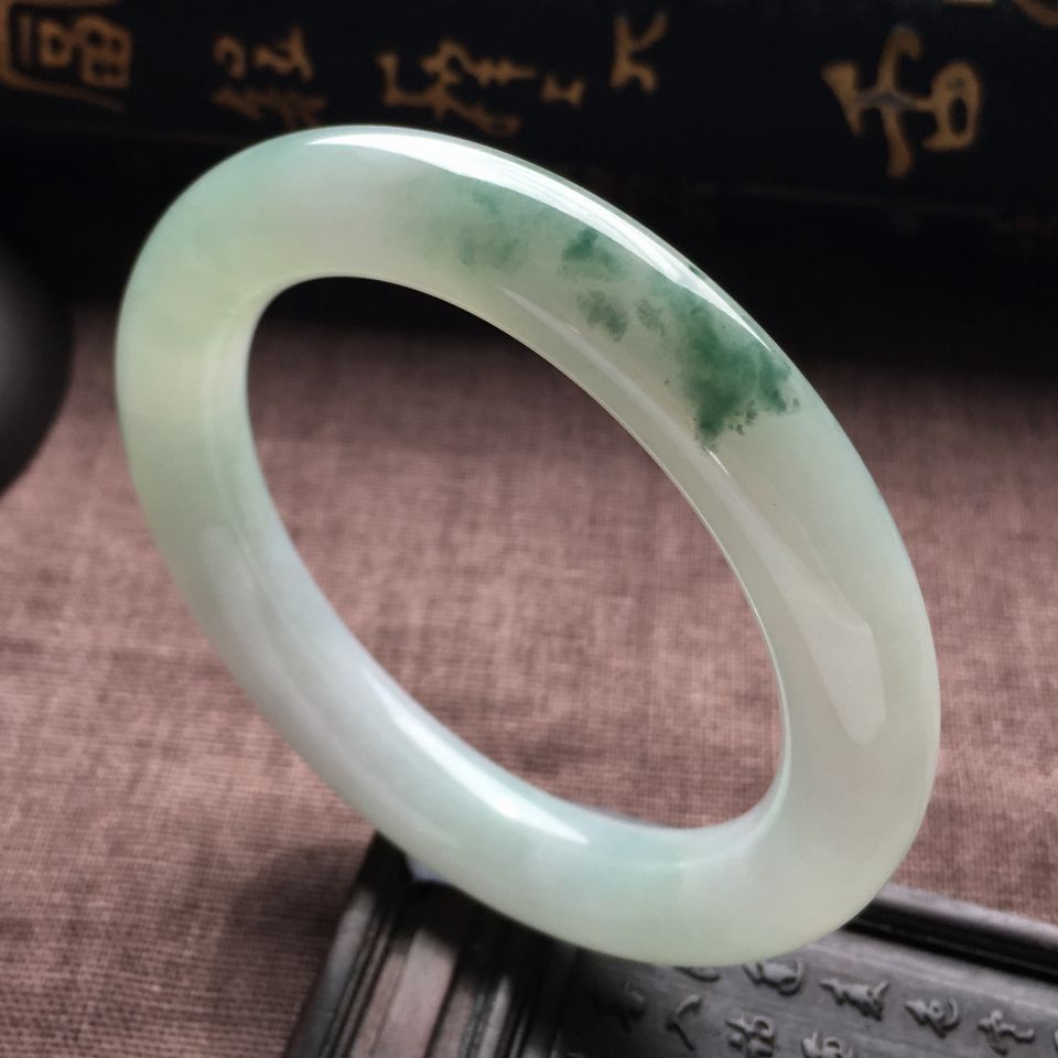 （超值推荐）糯冰种飘花圆条手镯（58mm）