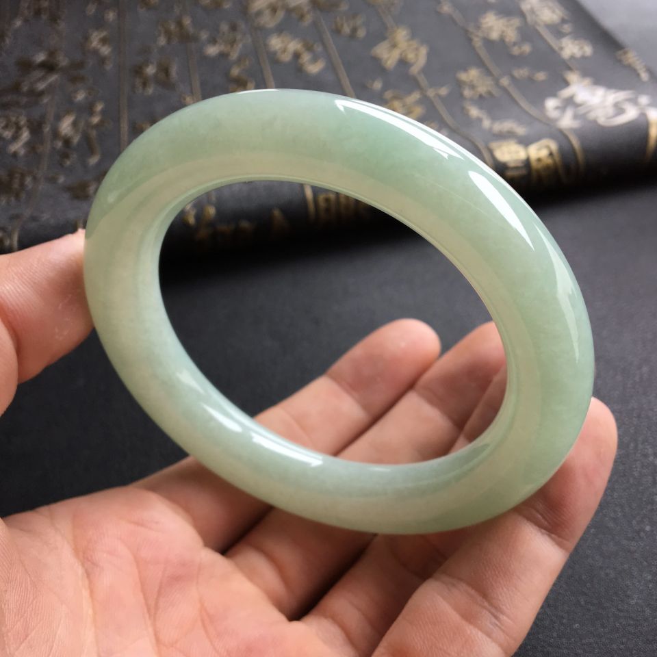 糯冰种晴水圆条手镯(58.1mm)