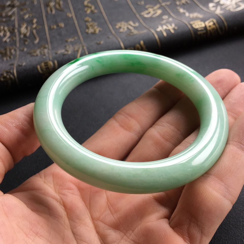 糯冰种飘翠圆条手镯(57.4mm)