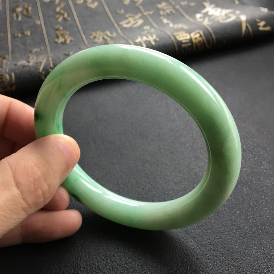 糯冰种飘翠圆条手镯(57.4mm)