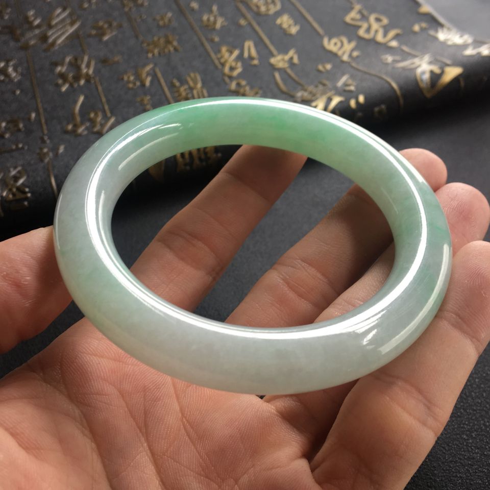 糯冰种飘翠圆条手镯(58.7mm)