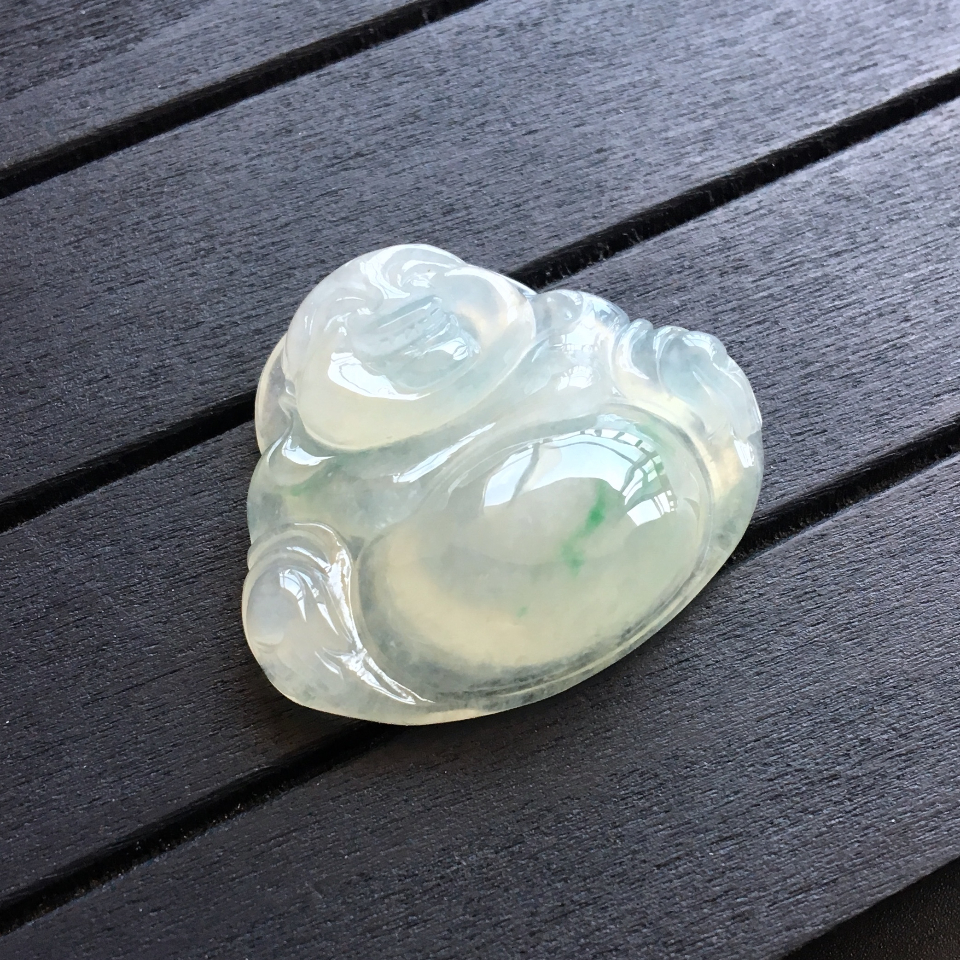糯冰种略飘翠玉佛挂件