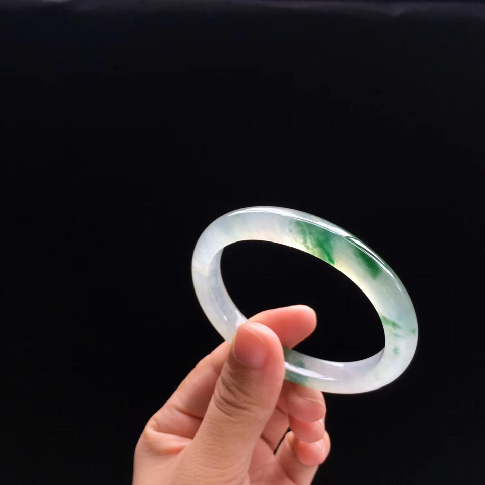 冰飘花贵妃手镯(52.1mm~47.2mm)