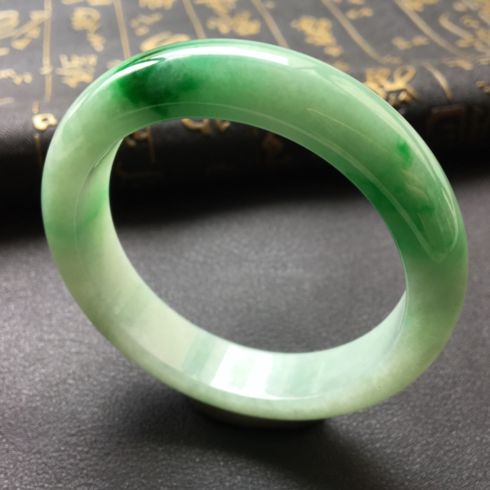 （超值推荐）糯冰种飘翠手镯（53.2mm）