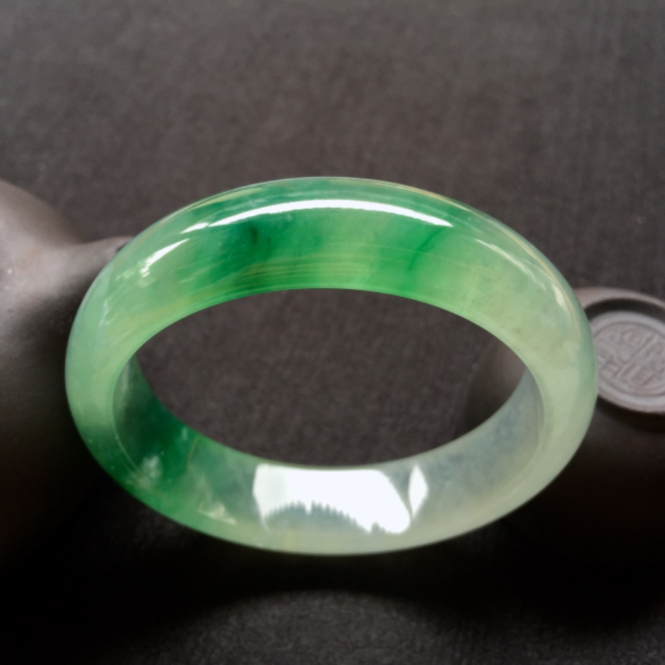 冰种阳绿正圈手镯 56.4mm