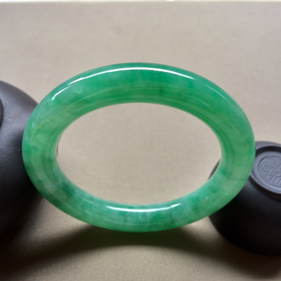 细糯种翠色圆条手镯（57.6mm）