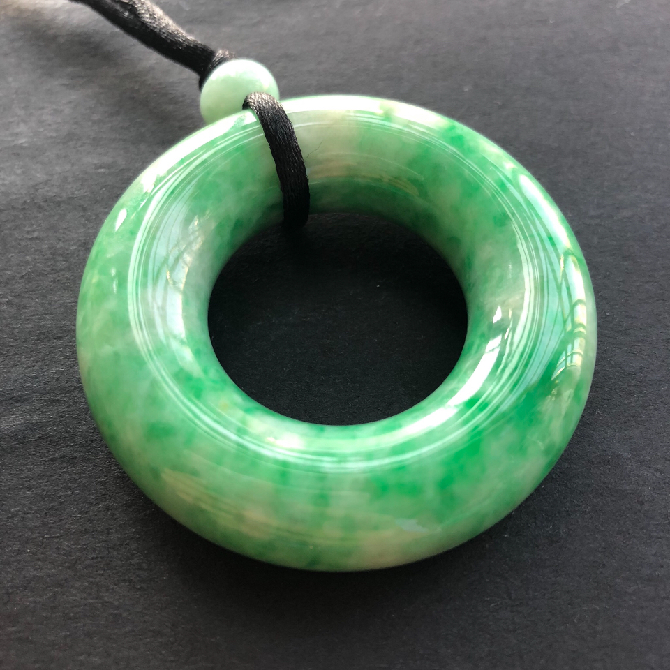 细糯种飘翠翡翠平安环挂件