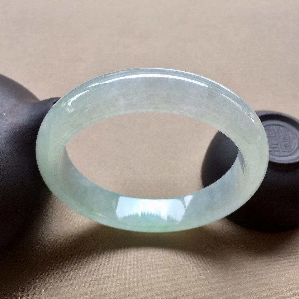 （超值推荐）冰种淡绿手镯（56mm）