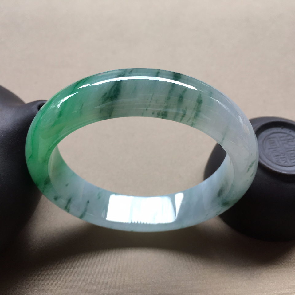 （超值推荐）糯冰种飘翠手镯（55mm）