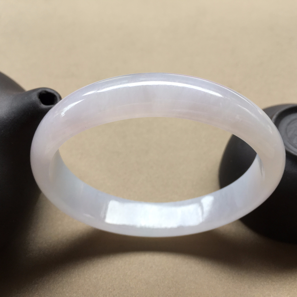 （超值推荐）糯冰种淡紫贵妃手镯（56.8mm）