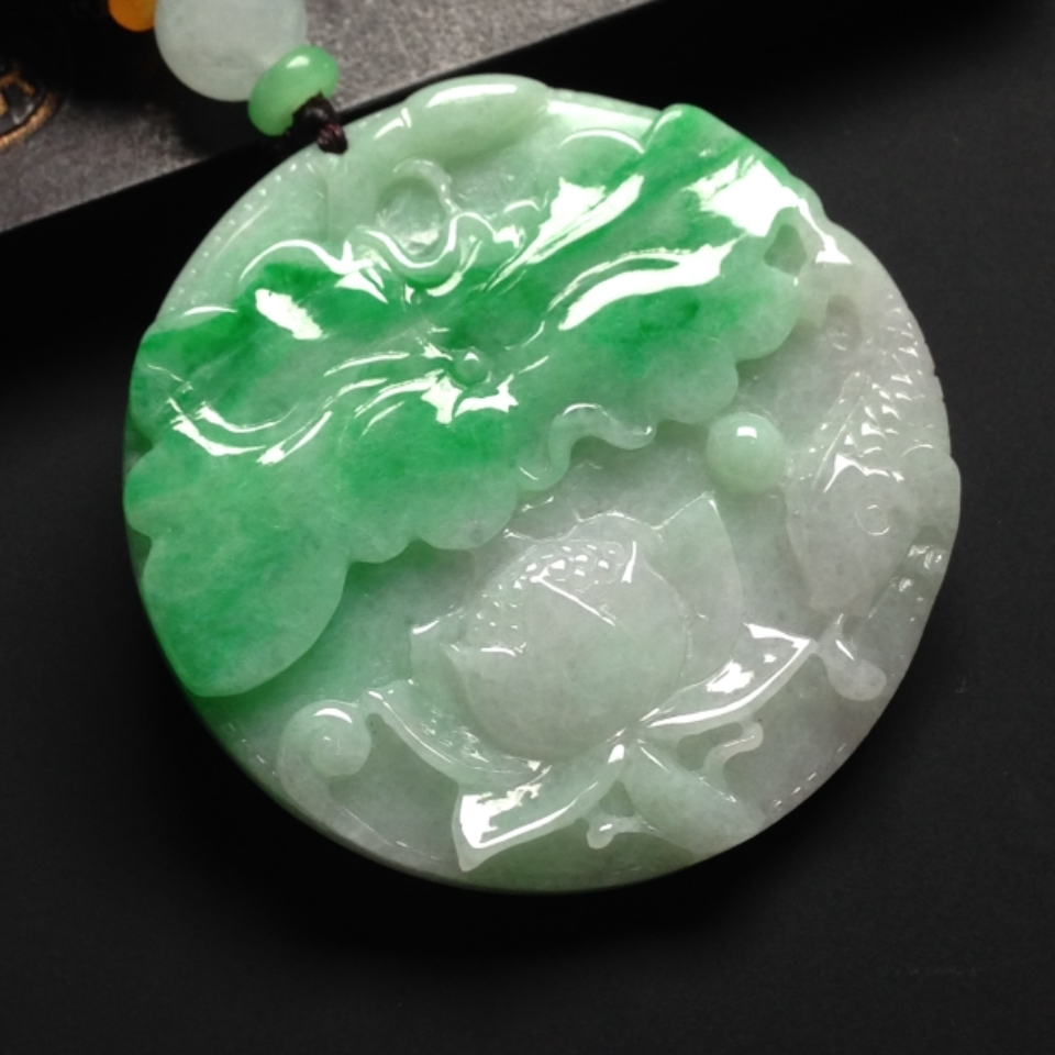 （超值推荐）细糯种飘翠年年有余挂件