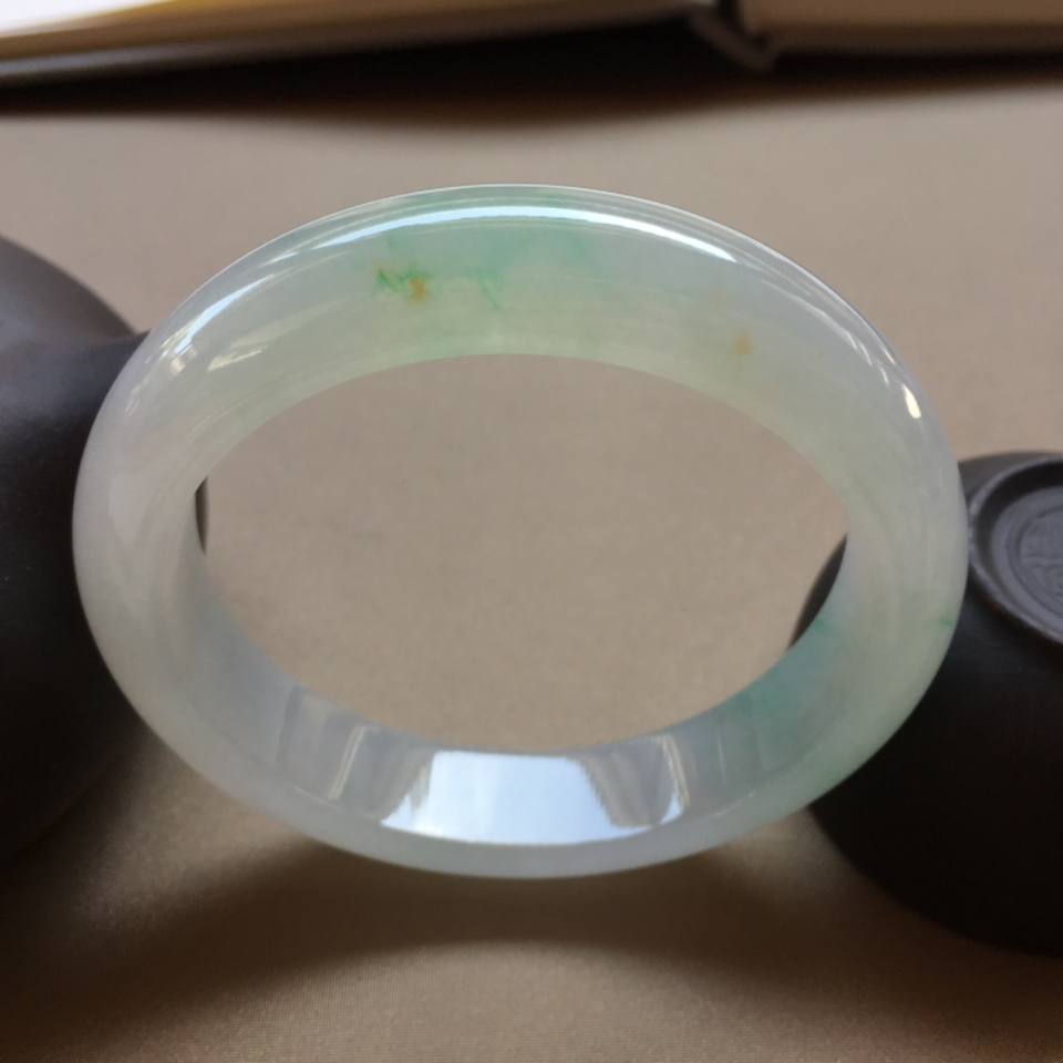 （超值推荐）糯冰种飘淡绿正圈手镯53.5mm