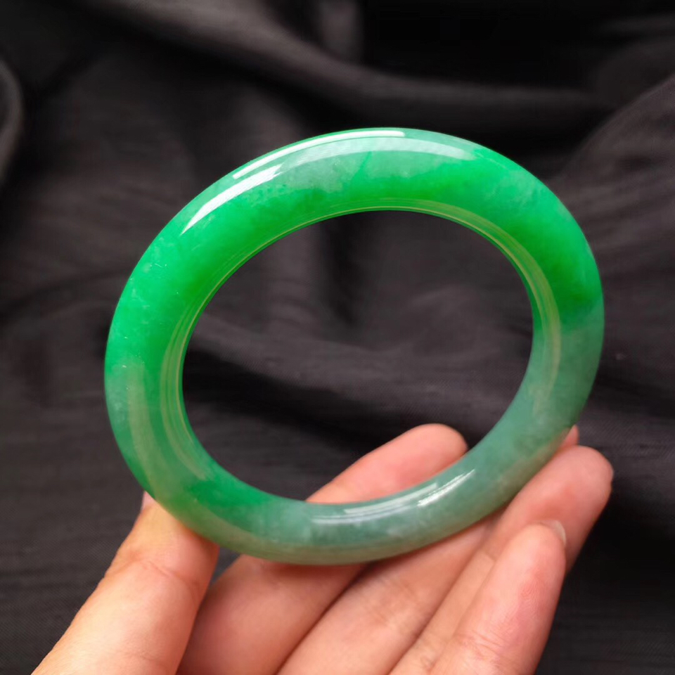 冰种满绿圆条手镯（53mm）