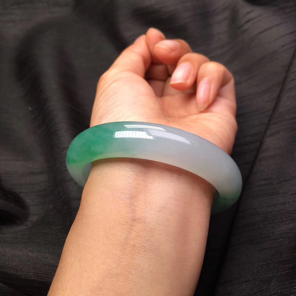https://jdimg.jaadee.net//uploads/jaadee/images/2019/07/01/cYKBQn.jpg