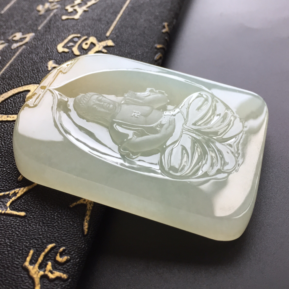 糯冰种晴水略飘黄翡翡翠大日如来挂件