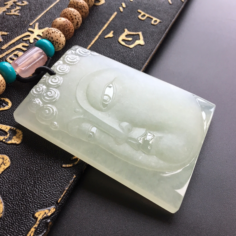 糯冰种晴水翡翠释迦牟尼头挂件