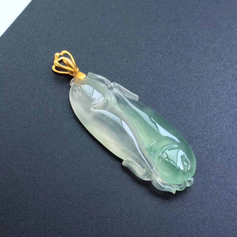 冰种晴水年年有余挂件翡翠