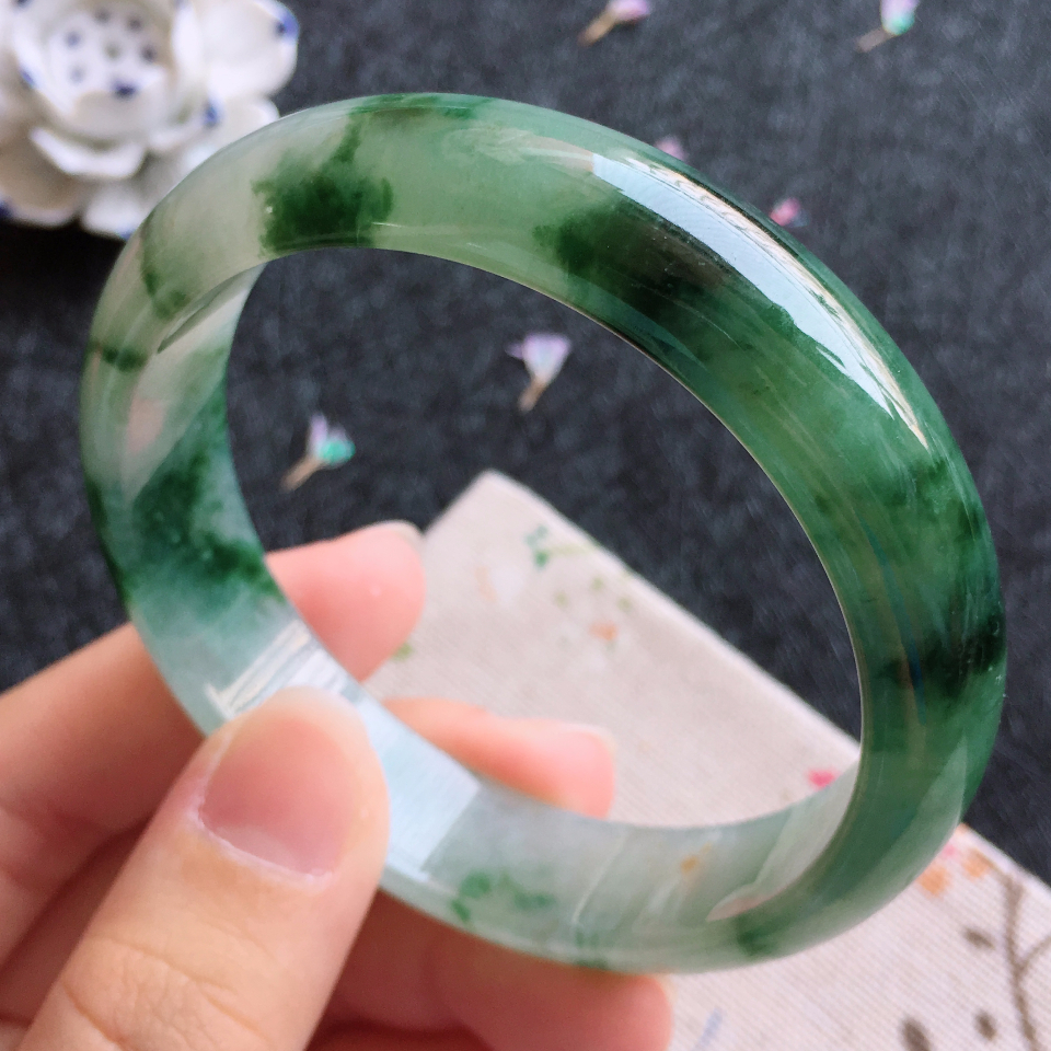 翡翠糯冰种飘花宽边手镯（59.2mm）