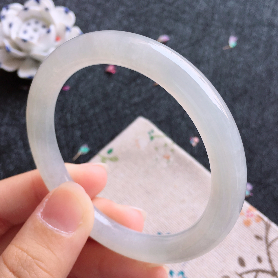 翡翠糯冰种晴水圆条手镯（53.5mm）