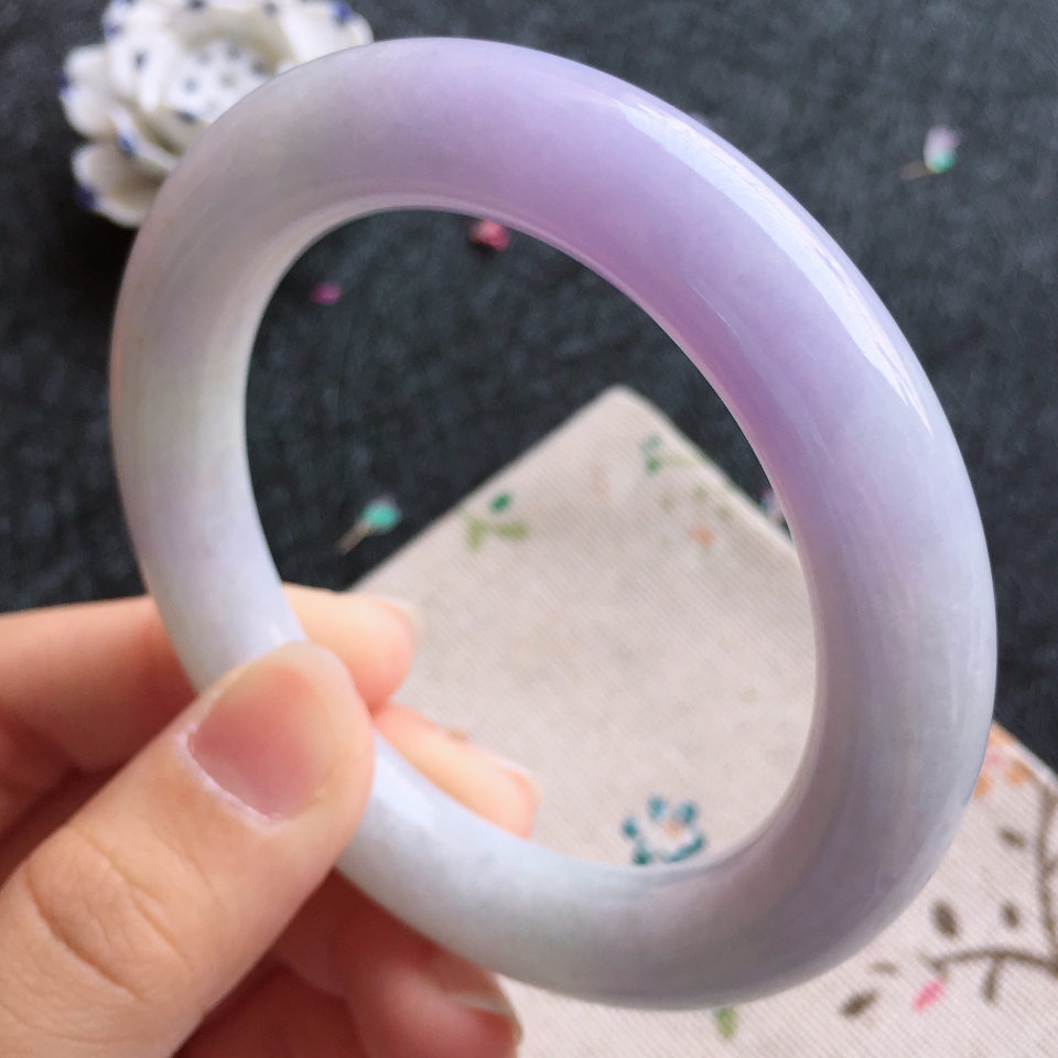 翡翠细糯种淡紫罗兰圆条手镯（57mm）