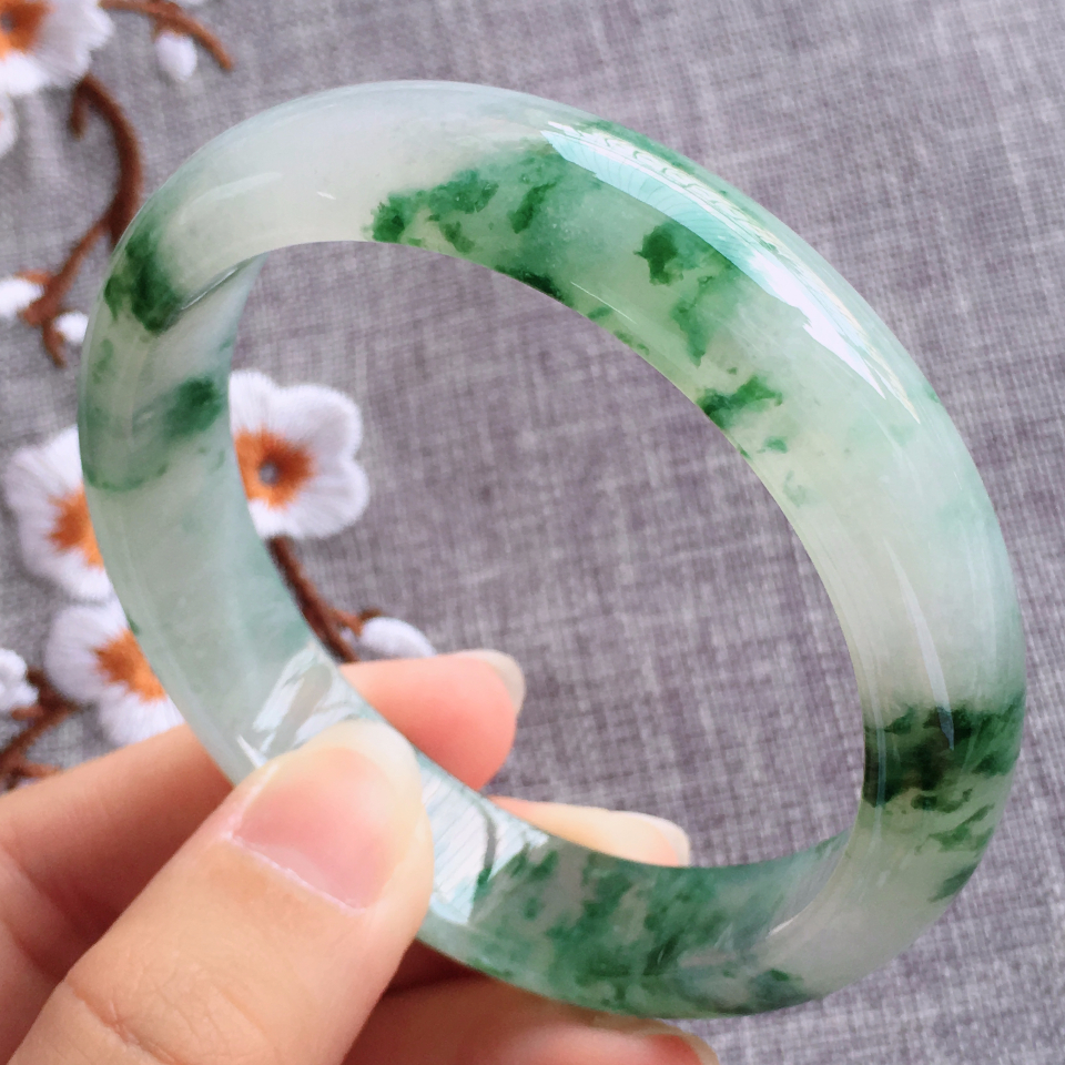 翡翠冰种飘花宽边手镯（58.4mm）