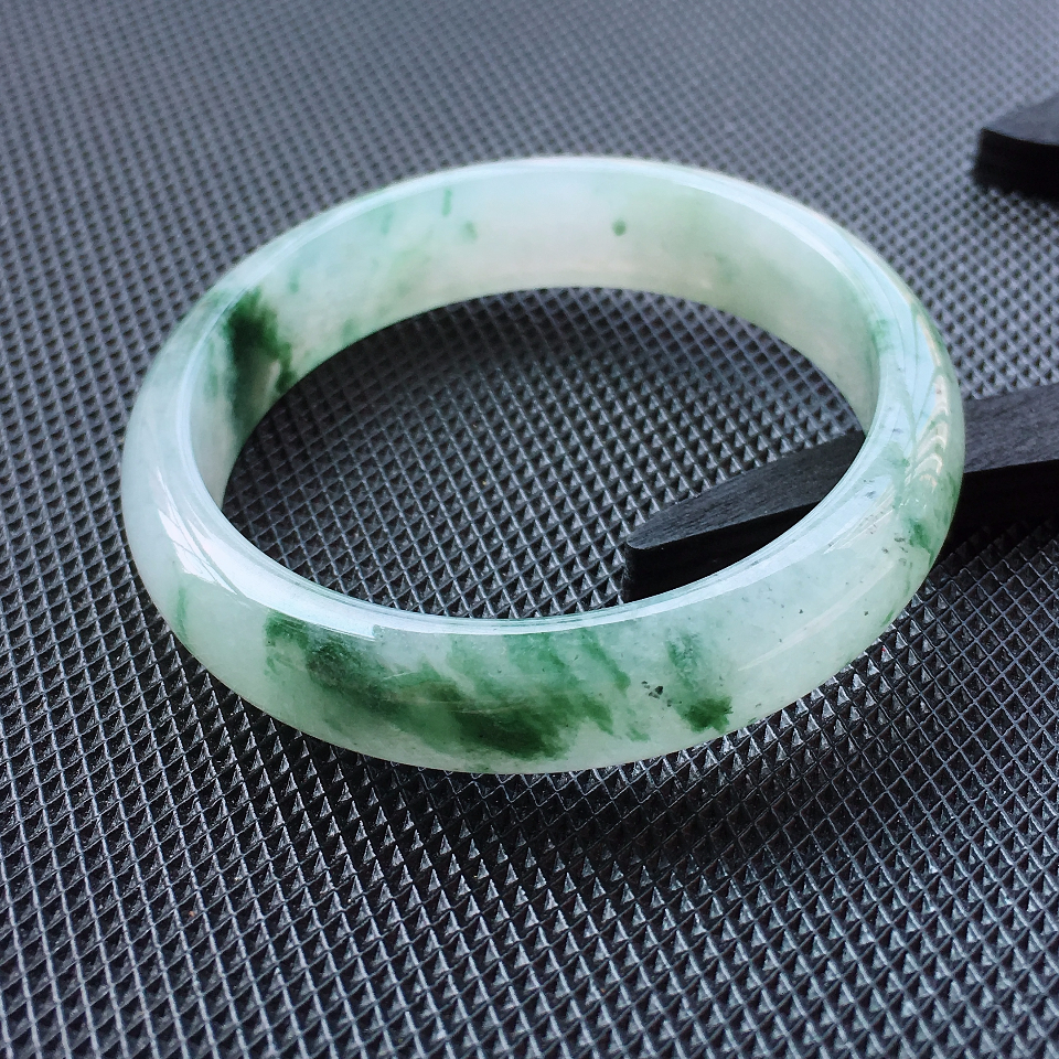 翡翠糯冰种飘花正装手镯（57.7mm）