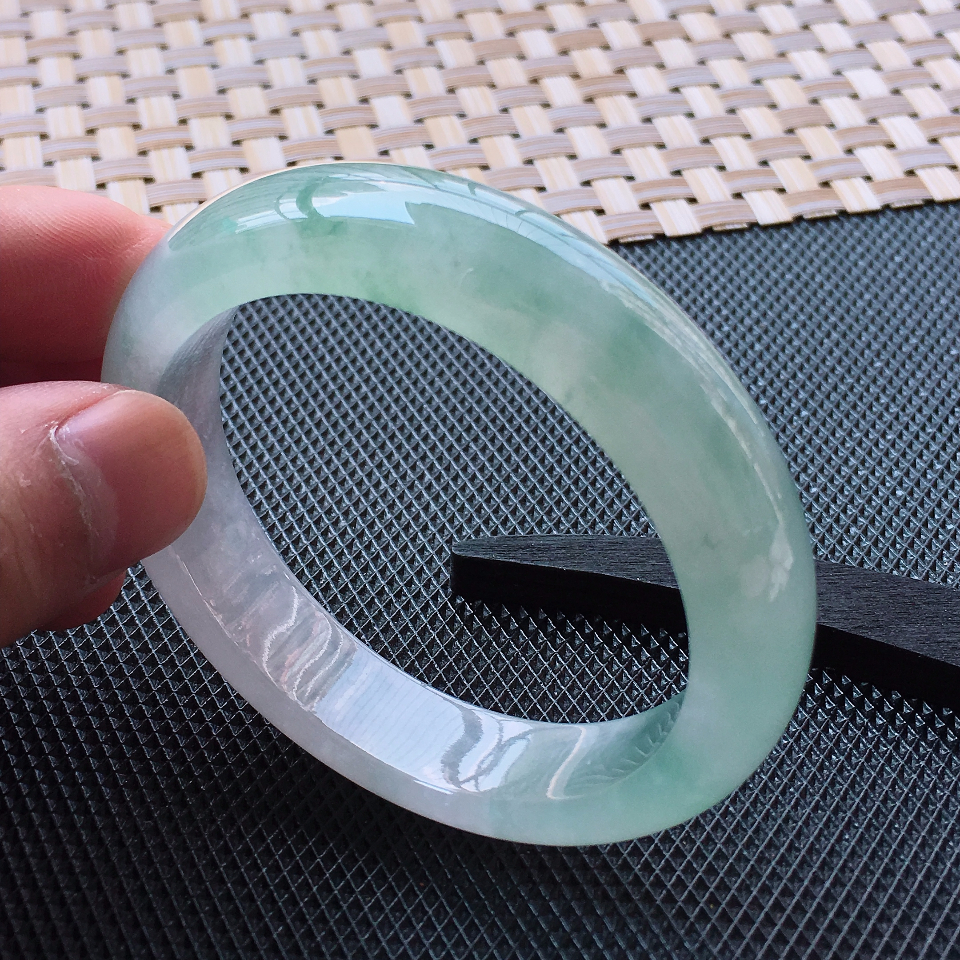 翡翠冰种飘花正装手镯（56.4mm）