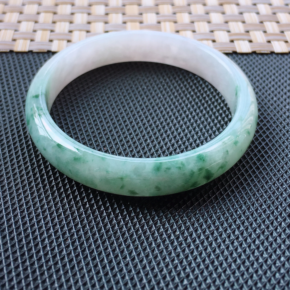 翡翠细糯种飘花正装手镯（60mm）