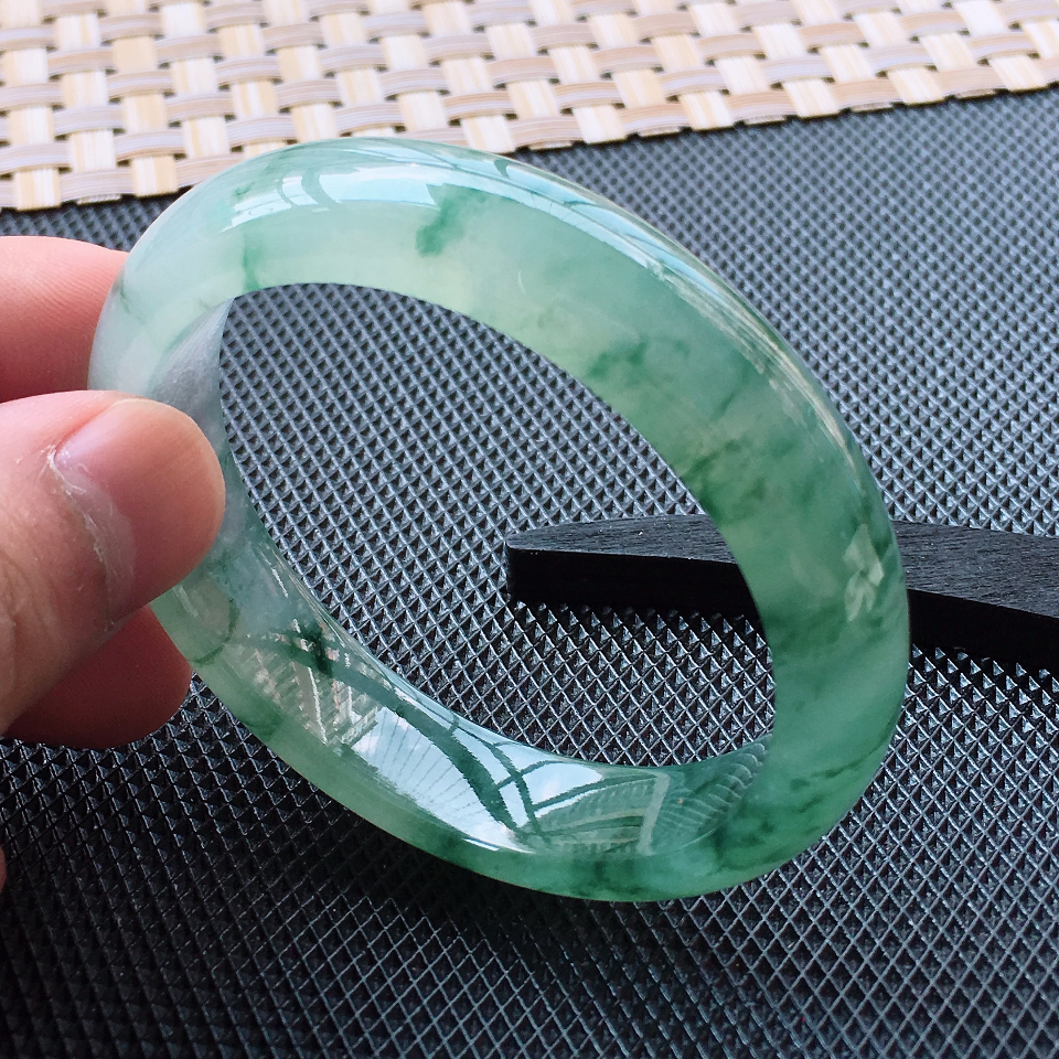 翡翠冰种飘花正装手镯（56mm）