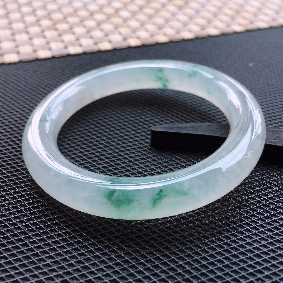 翡翠冰种飘花圆条手镯（53.6mm）
