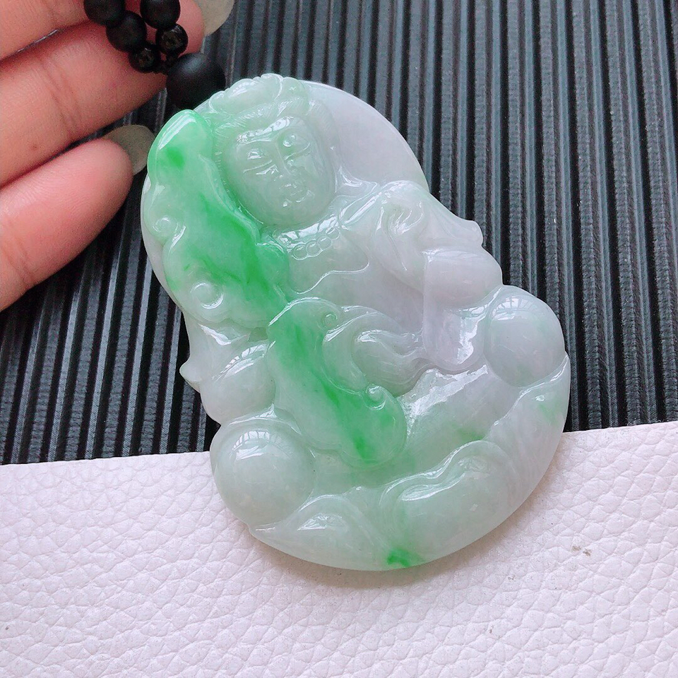 翡翠细糯种飘翠观音吊坠